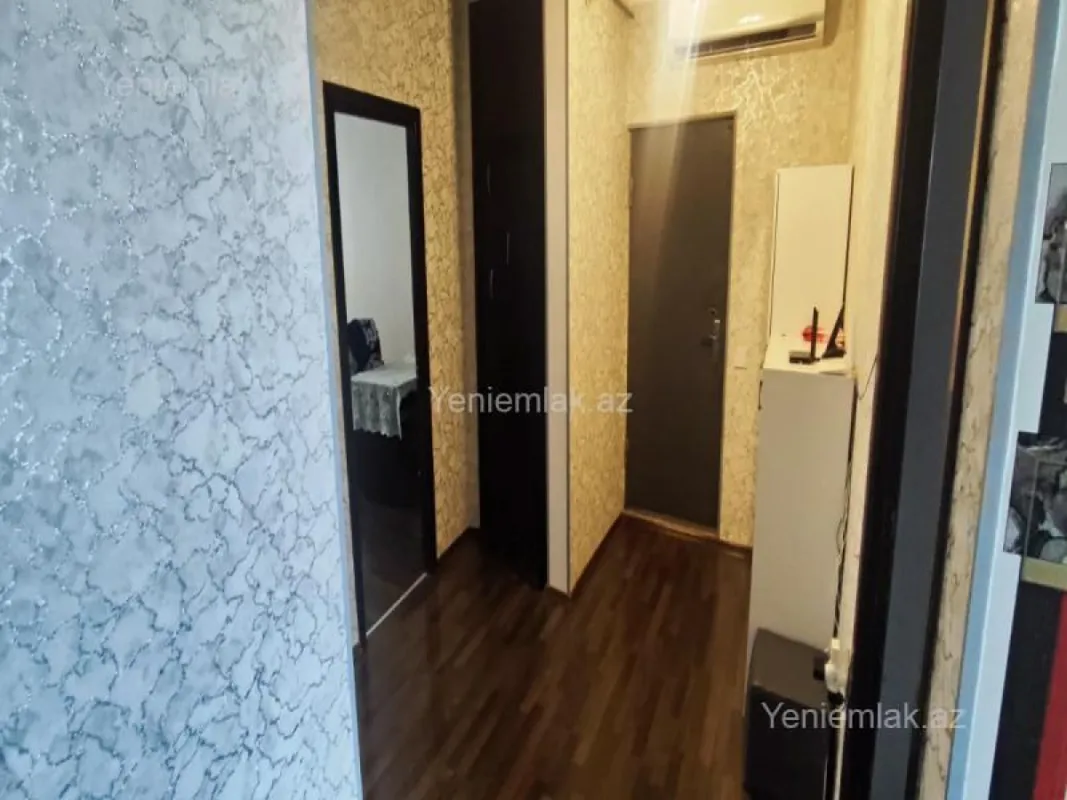 Satılır 3 otaqlı köhnə tikili 80 m²
