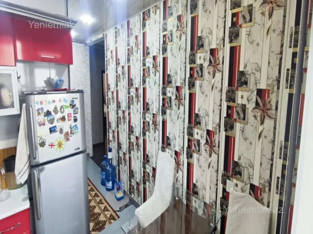 Satılır 3 otaqlı köhnə tikili 80 m²