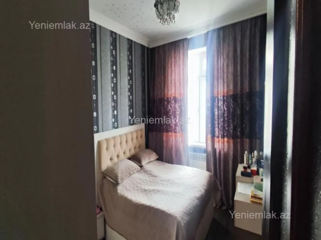 Satılır 3 otaqlı köhnə tikili 80 m²