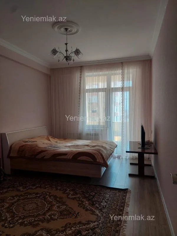 Satılır 3 otaqlı yeni tikili 140 m²