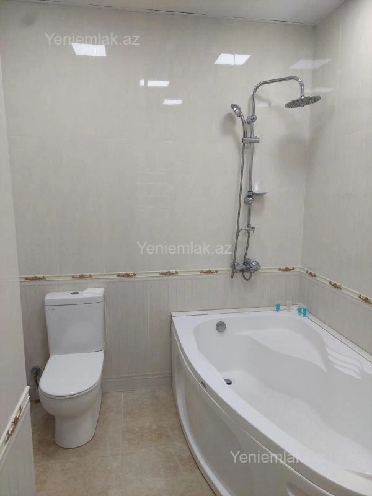 Satılır 3 otaqlı yeni tikili 140 m²
