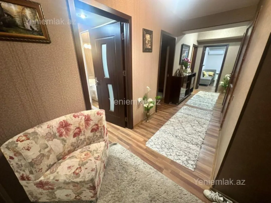 Satılır 3 otaqlı yeni tikili 125 m²