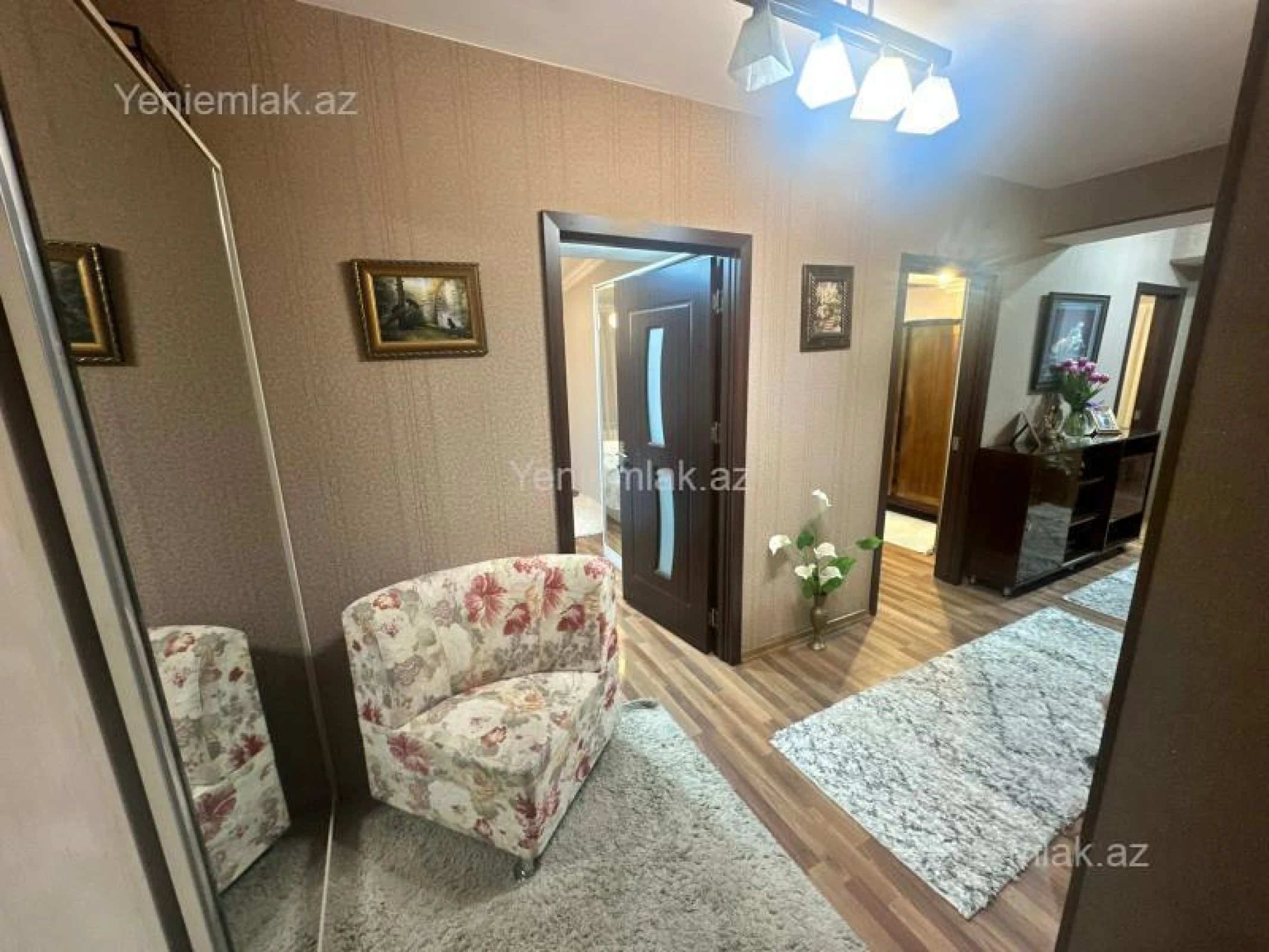 Satılır 3 otaqlı yeni tikili 125 m²