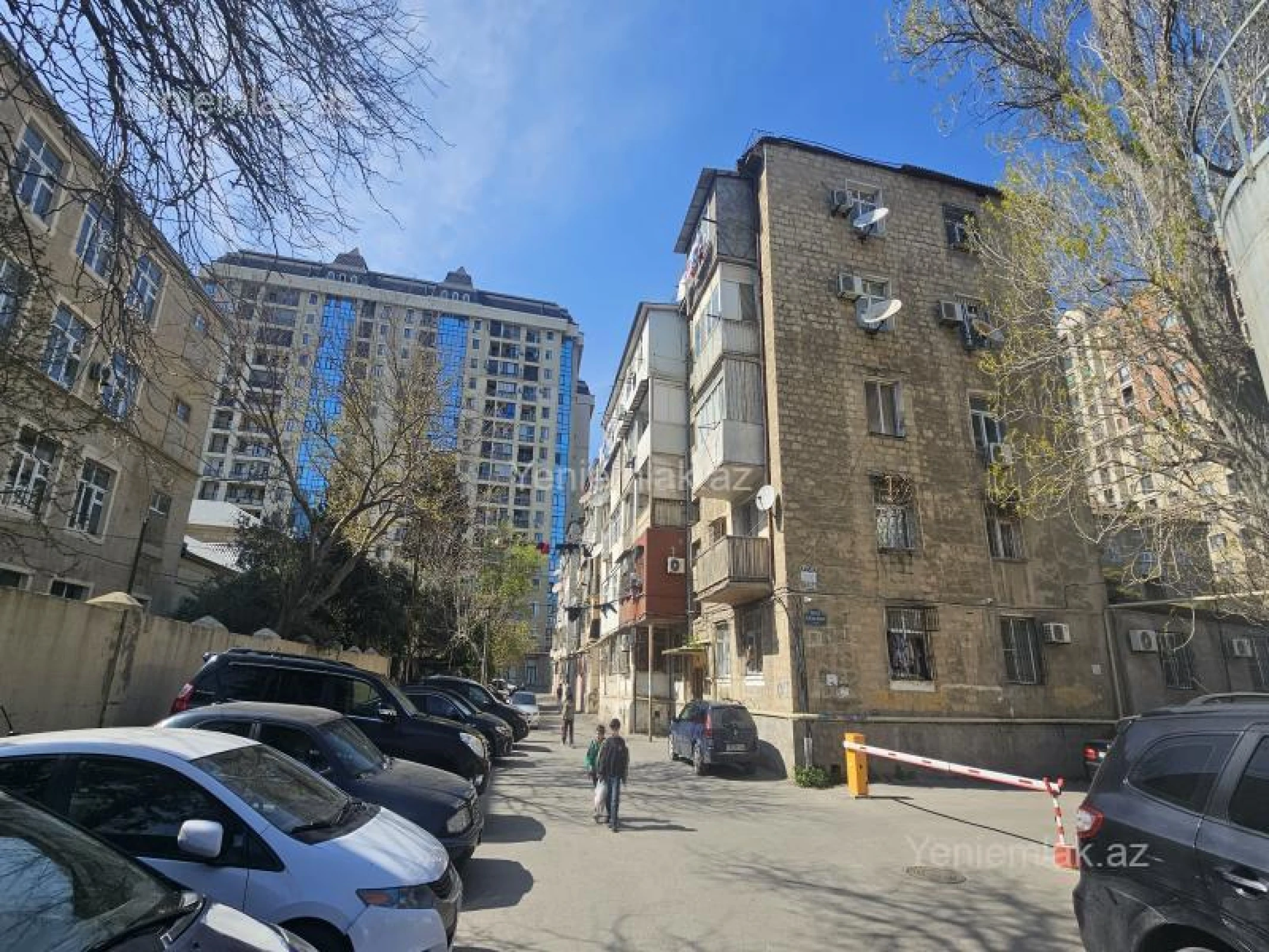 Satılır 2 otaqlı köhnə tikili 50 m²