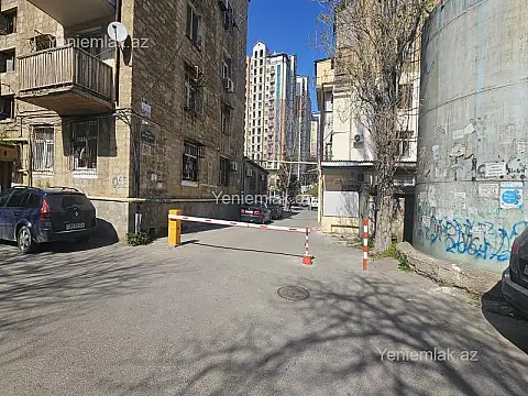 Satılır 2 otaqlı köhnə tikili 50 m²