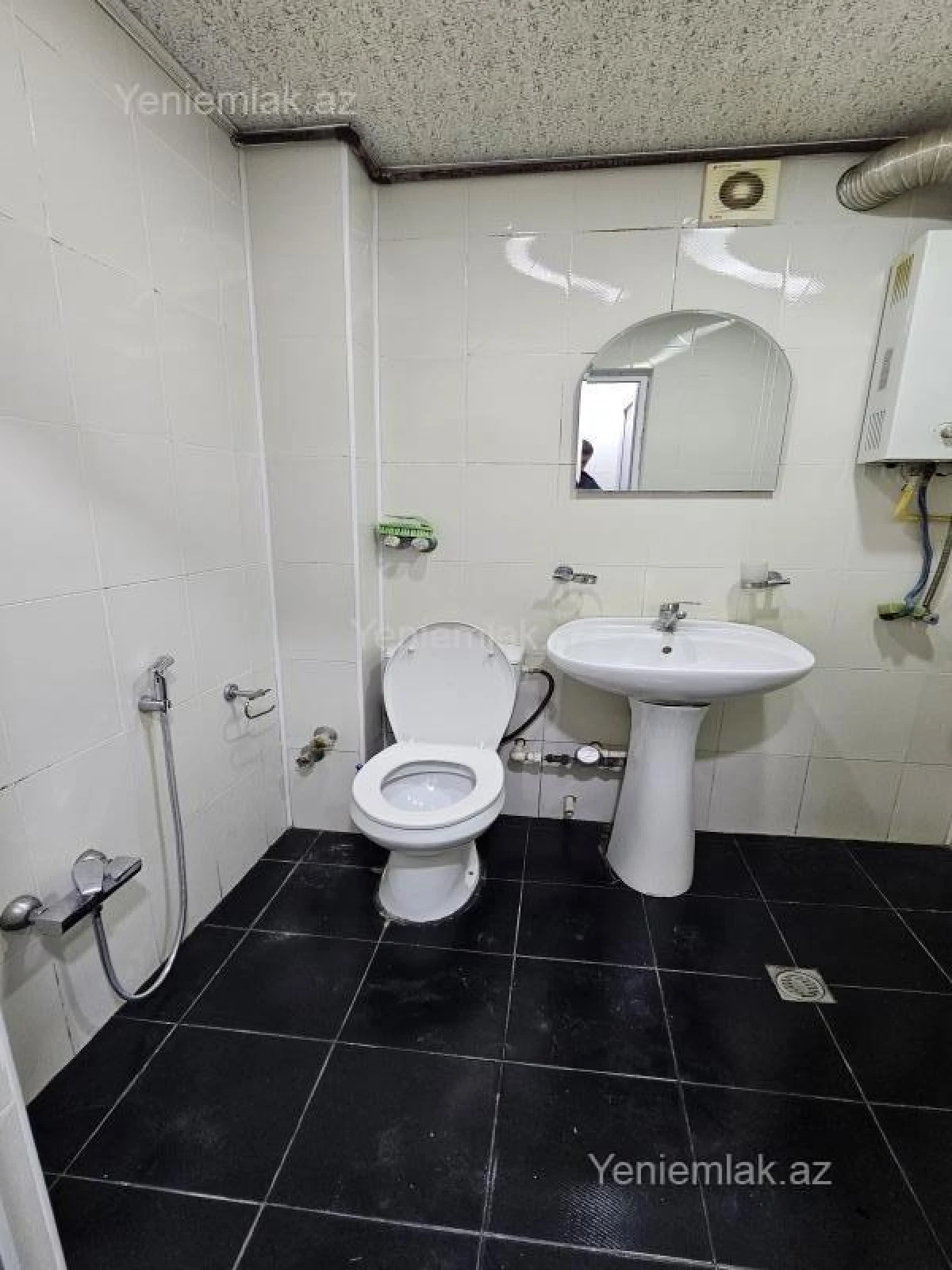 Satılır 2 otaqlı köhnə tikili 50 m²