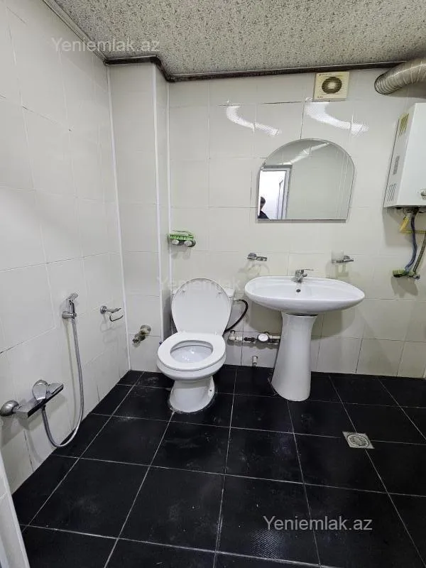 Satılır 2 otaqlı köhnə tikili 50 m²