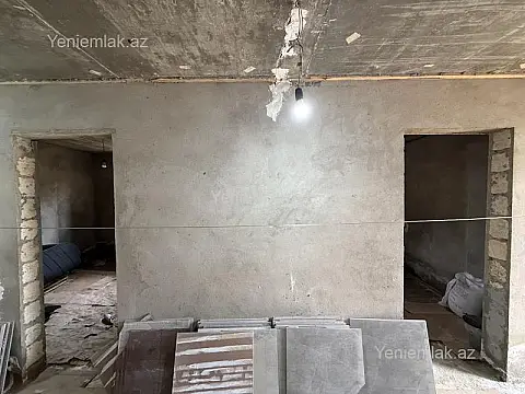 Satılır 7 otaqlı həyət evi 180 m²