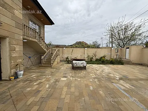 Satılır 7 otaqlı həyət evi 180 m²