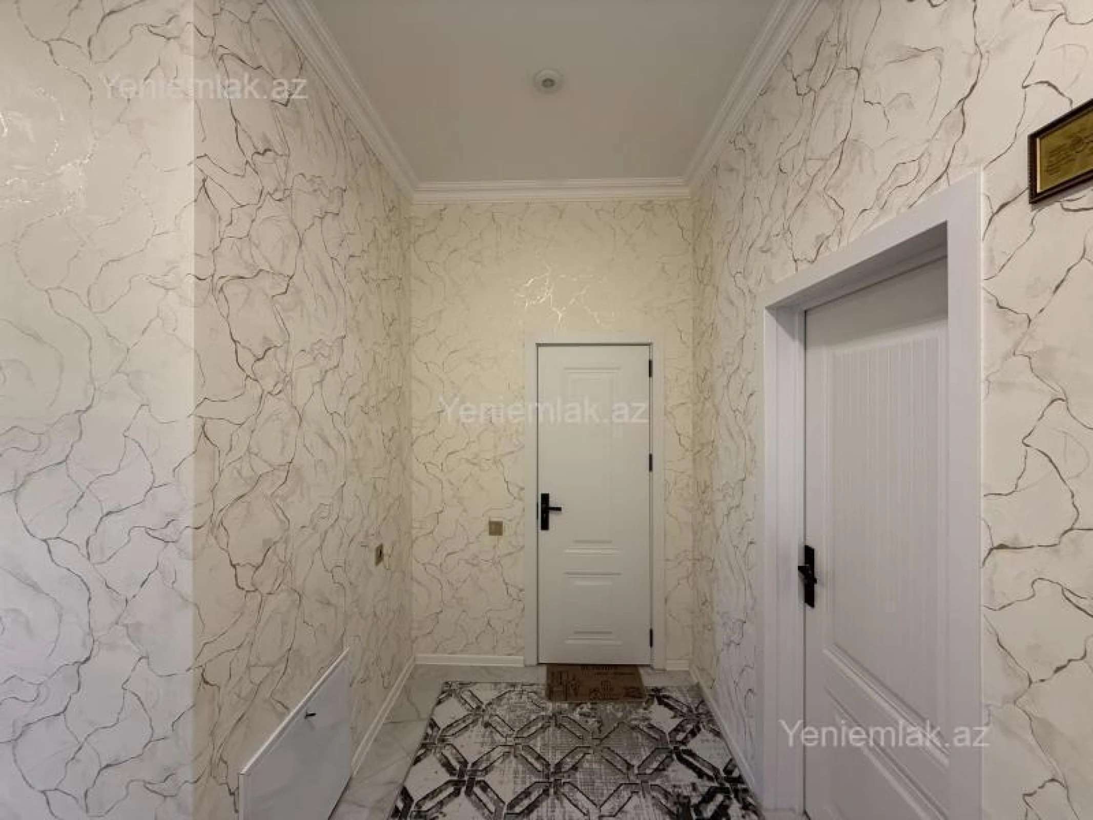 Satılır 7 otaqlı həyət evi 180 m²