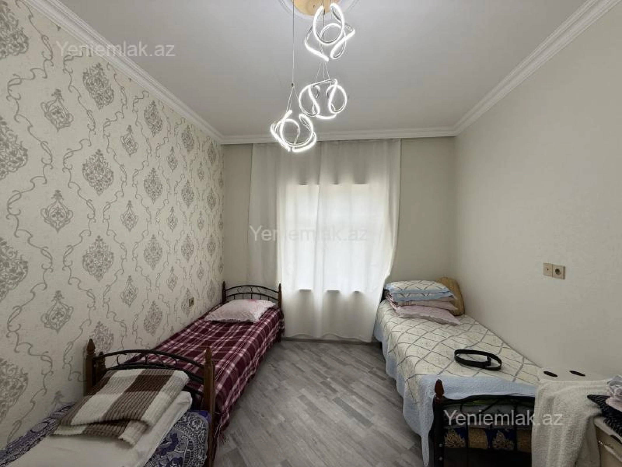 Satılır 7 otaqlı həyət evi 180 m²