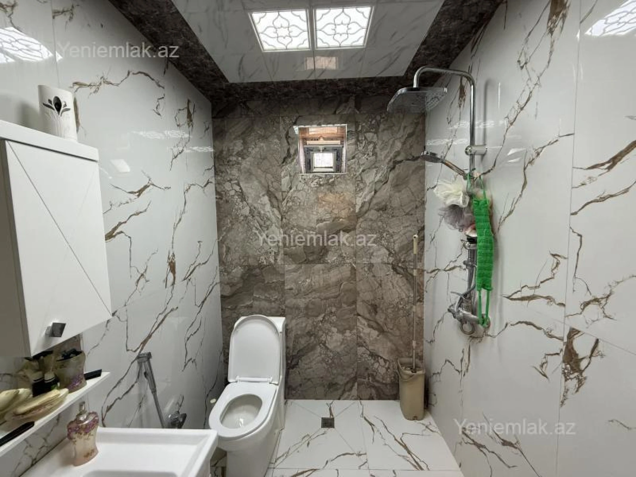 Satılır 7 otaqlı həyət evi 180 m²