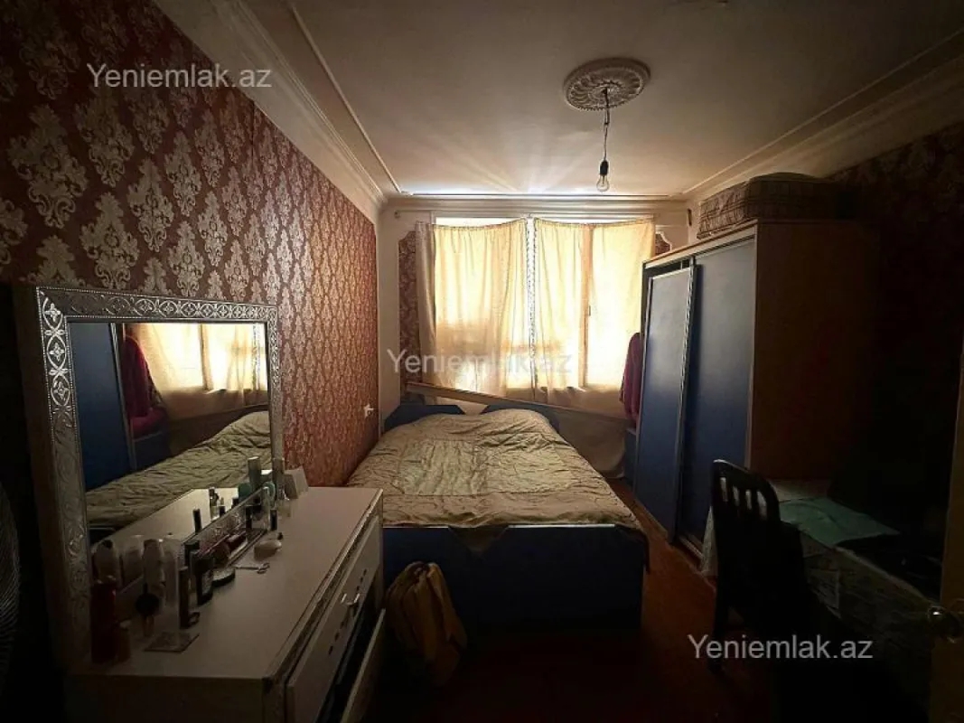 Satılır 2 otaqlı köhnə tikili 52 m²