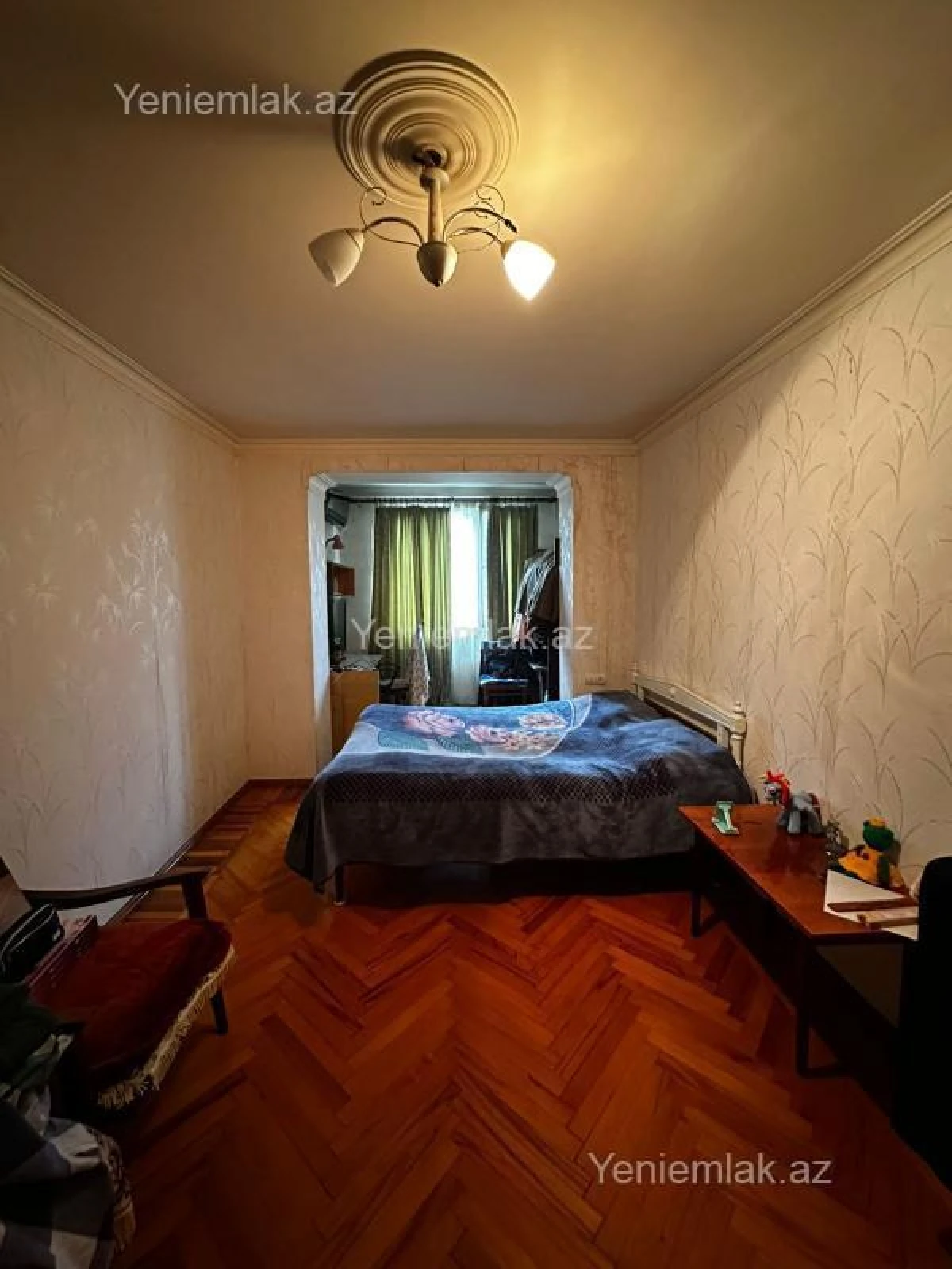 Satılır 2 otaqlı köhnə tikili 70 m²