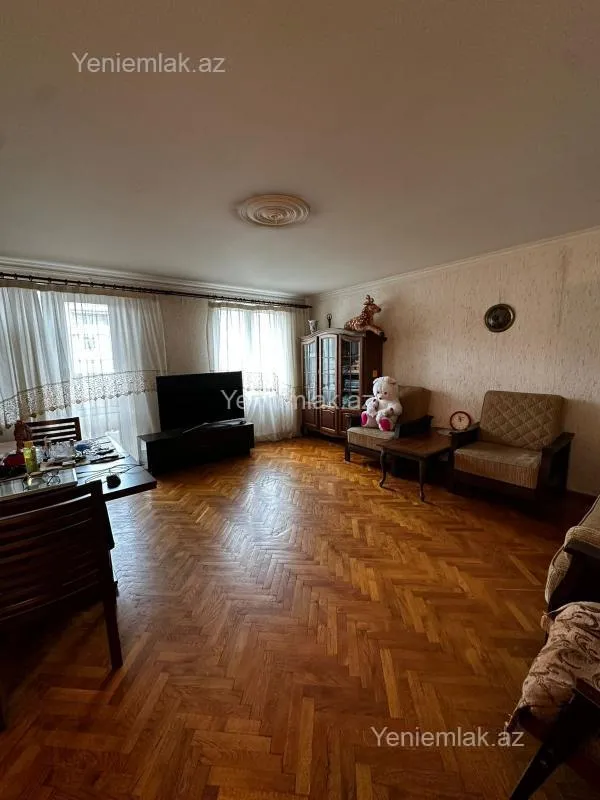 Satılır 2 otaqlı köhnə tikili 70 m²