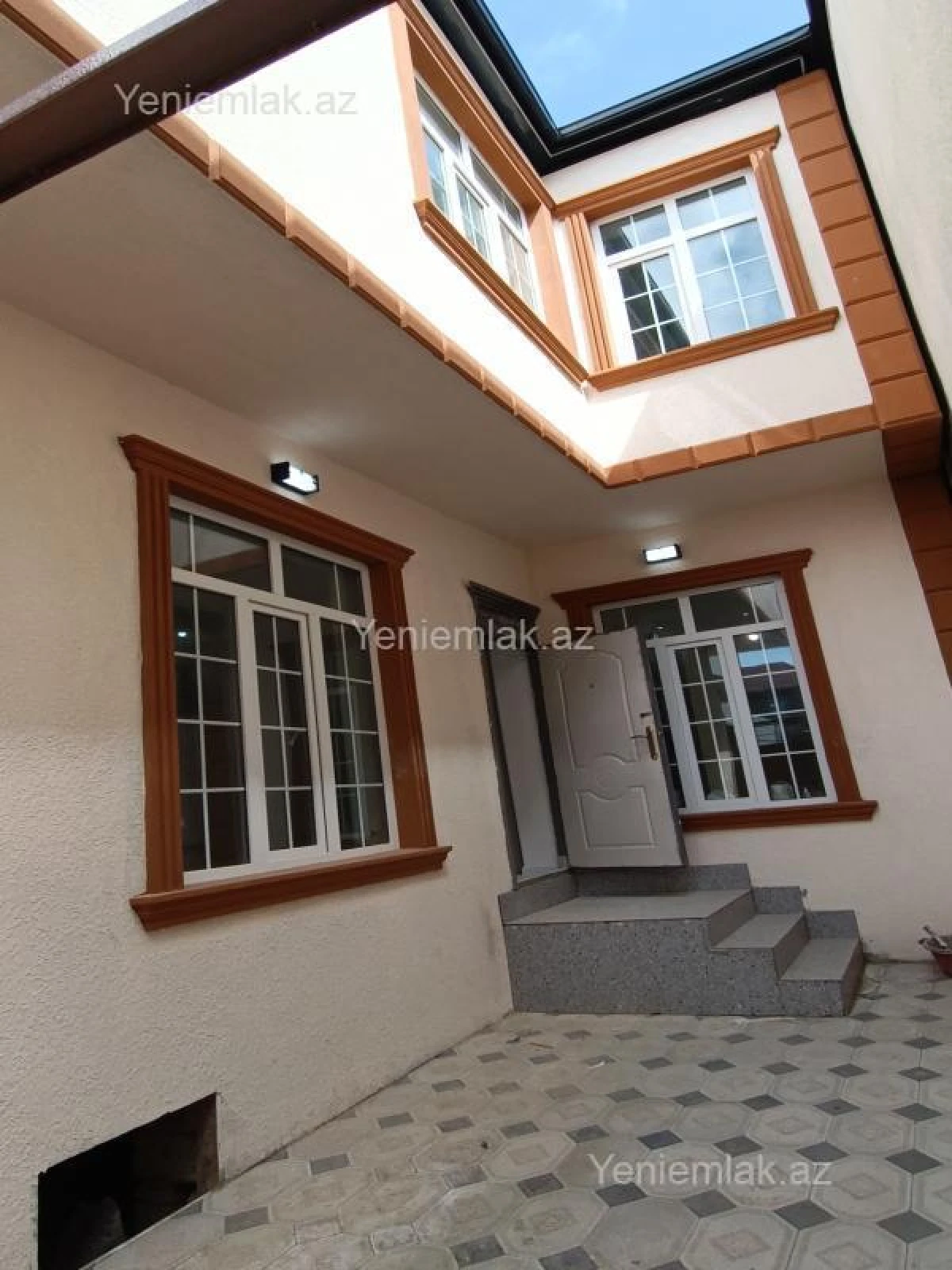 Satılır 4 otaqlı həyət evi 100 m²
