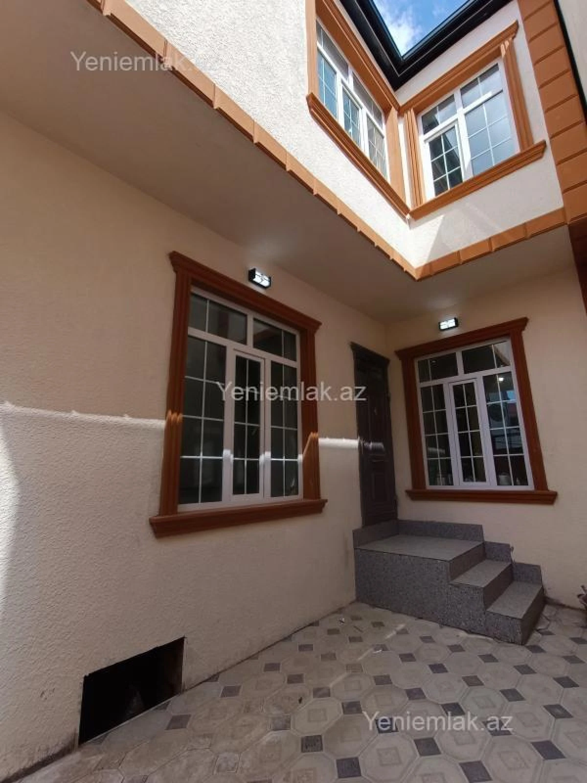 Satılır 4 otaqlı həyət evi 100 m²