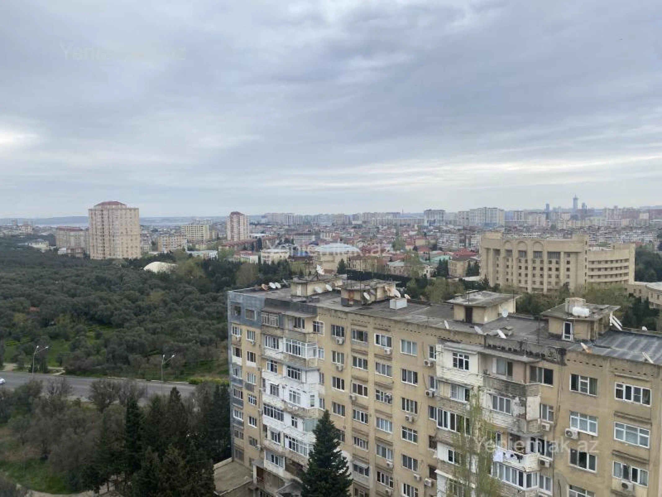 Satılır 3 otaqlı yeni tikili 135.5 m²