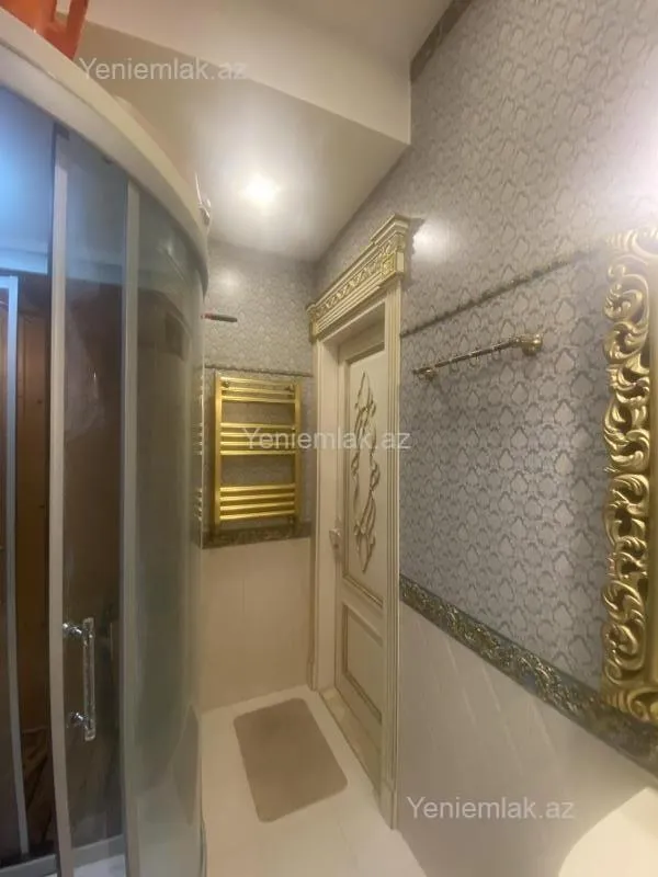 Satılır 3 otaqlı yeni tikili 135.5 m²