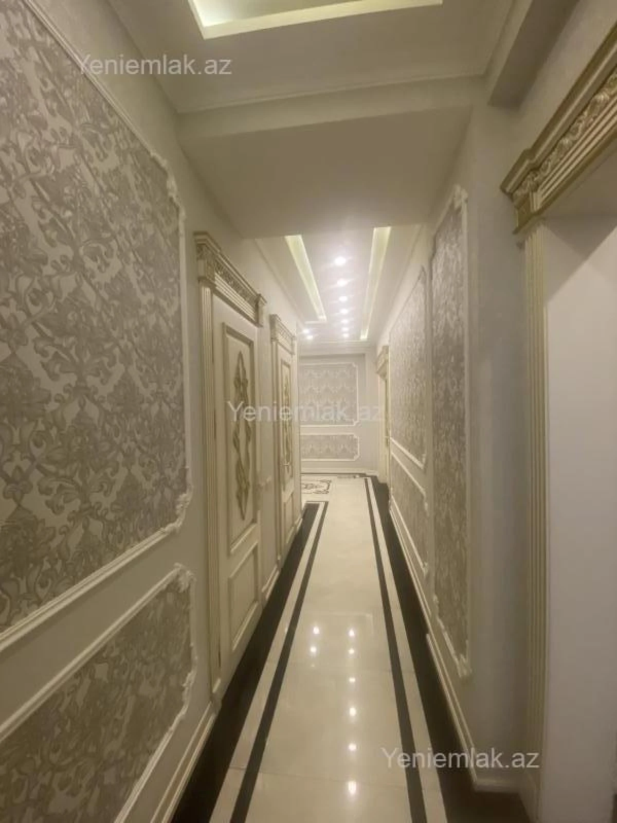 Satılır 3 otaqlı yeni tikili 135.5 m²