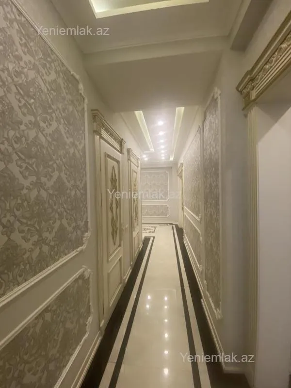 Satılır 3 otaqlı yeni tikili 135.5 m²