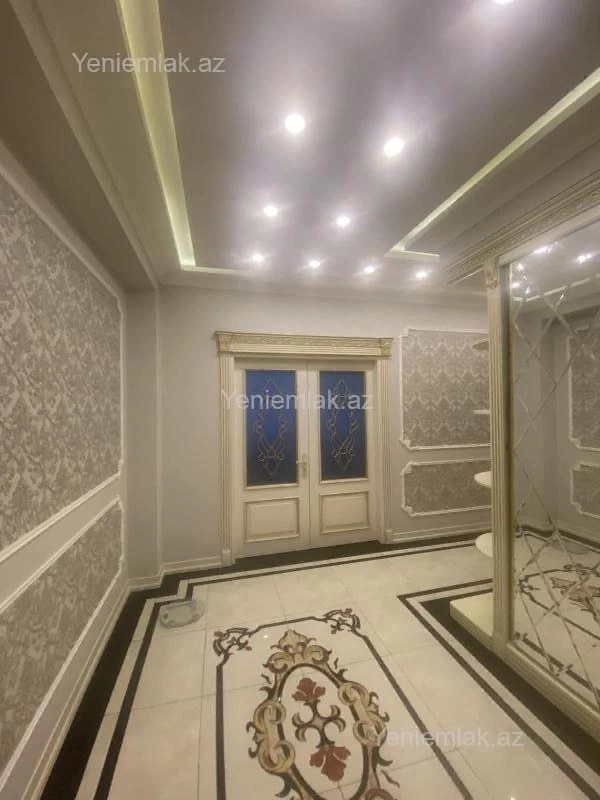 Satılır 3 otaqlı yeni tikili 135.5 m²