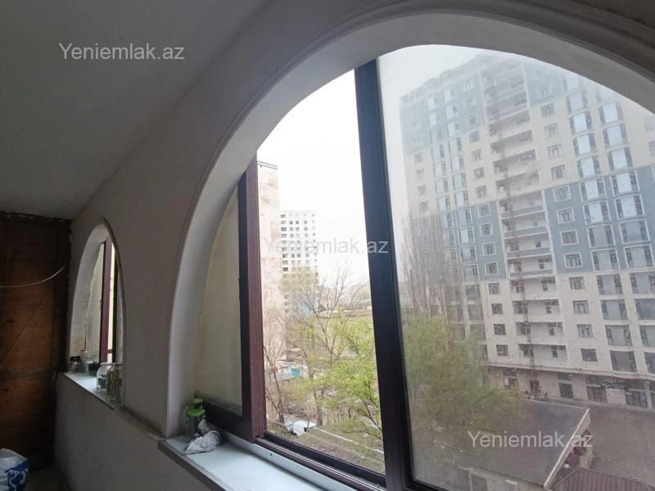 Satılır 5 otaqlı köhnə tikili 120 m²