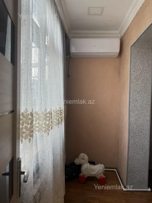 Satılır 2 otaqlı köhnə tikili 60 m²