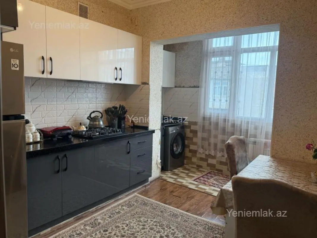 Satılır 2 otaqlı köhnə tikili 60 m²