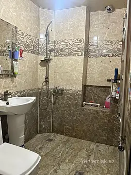 Satılır 2 otaqlı köhnə tikili 60 m²