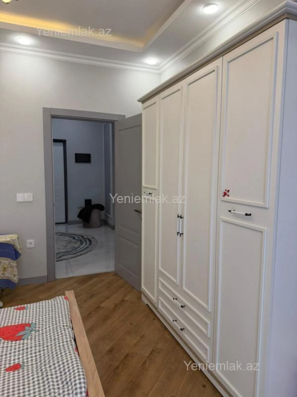 Satılır 2 otaqlı yeni tikili 87.5 m²