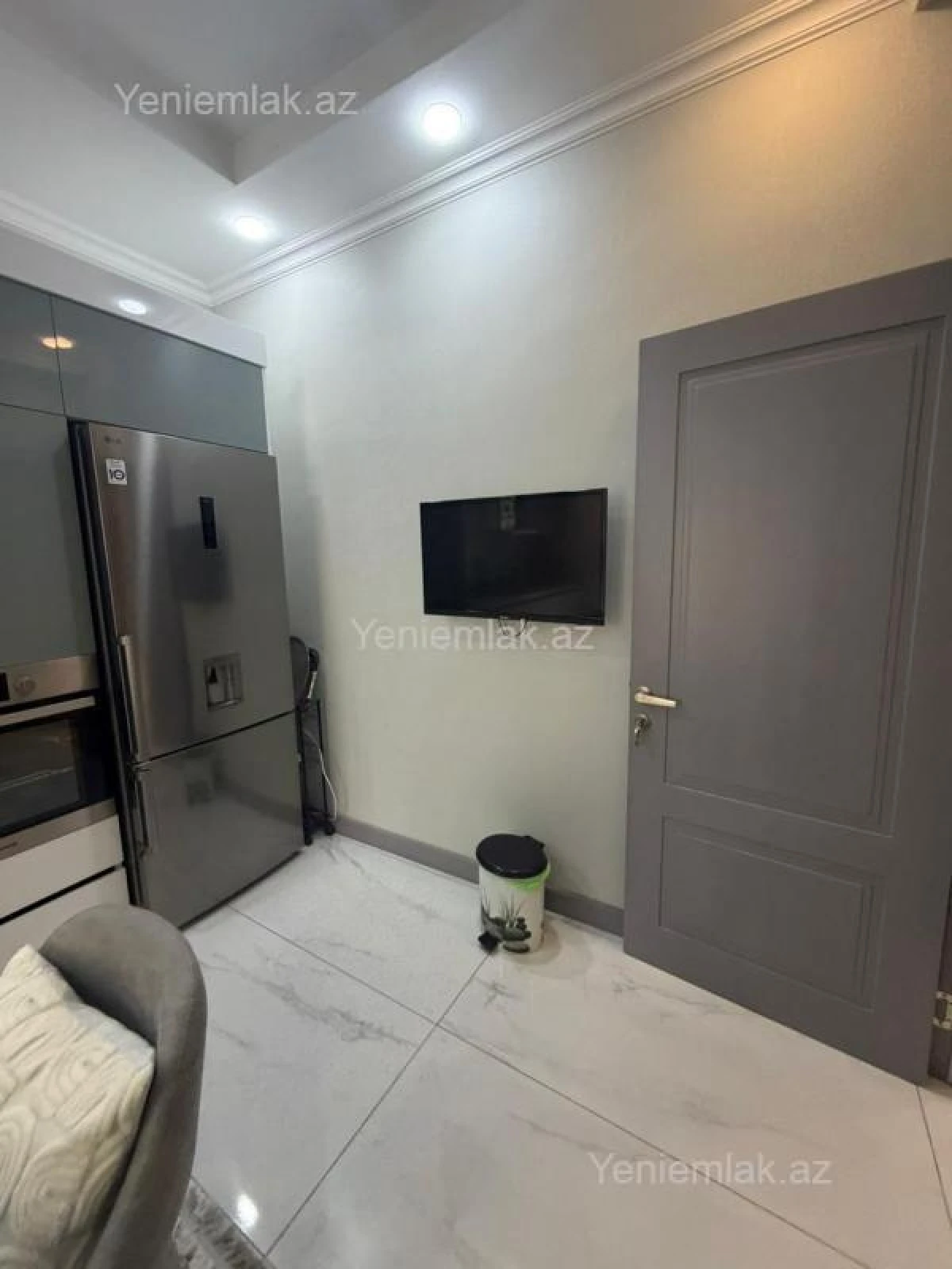 Satılır 2 otaqlı yeni tikili 87.5 m²