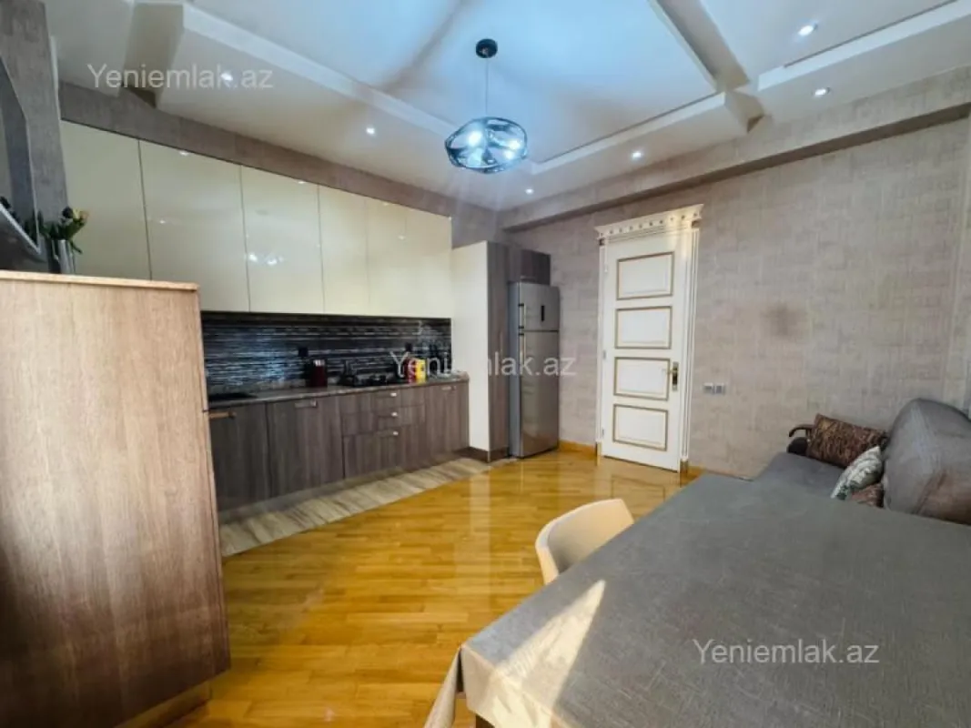 Satılır 3 otaqlı yeni tikili 140 m²