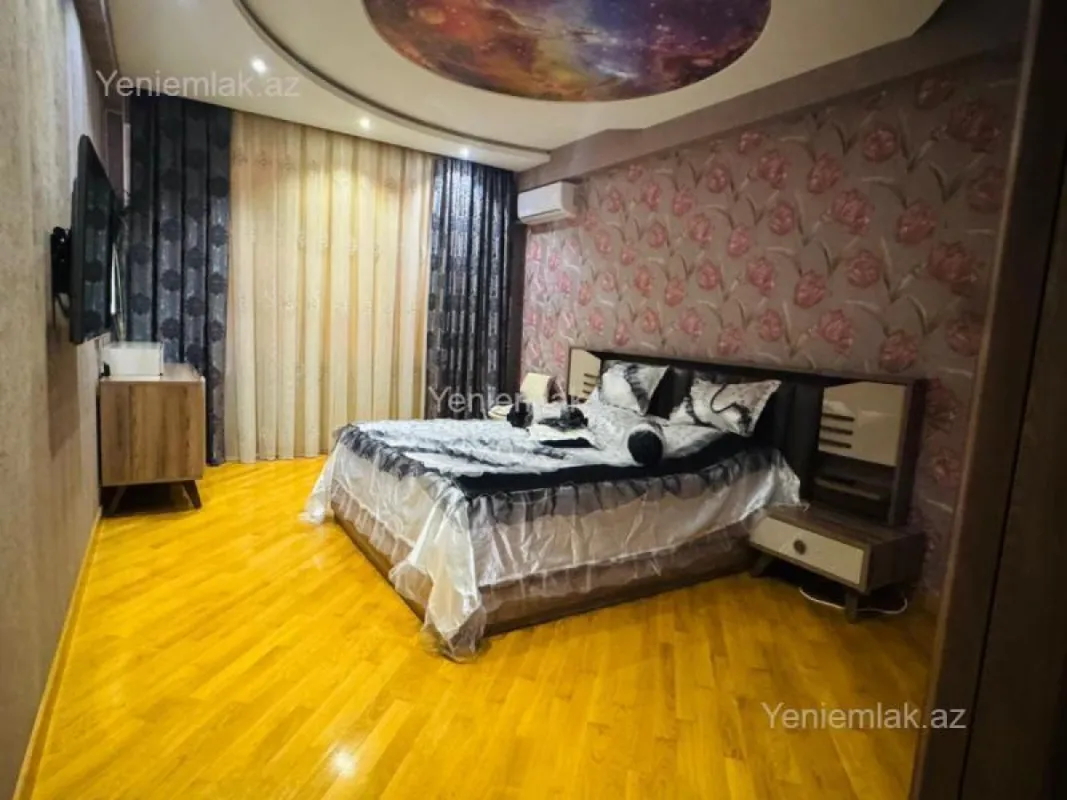 Satılır 3 otaqlı yeni tikili 140 m²