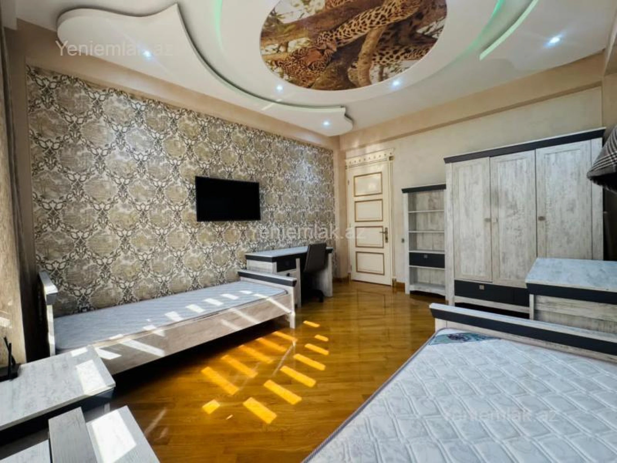 Satılır 3 otaqlı yeni tikili 140 m²