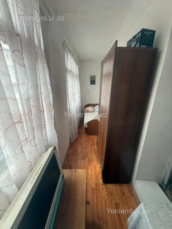 Satılır 2 otaqlı köhnə tikili 38 m²