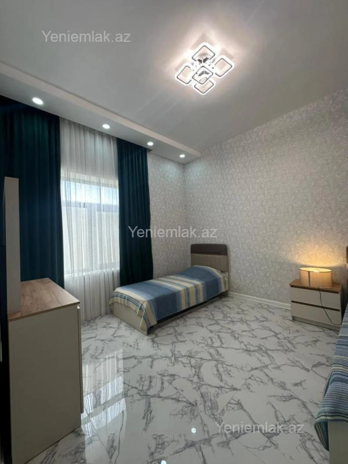 Satılır 4 otaqlı həyət evi 180 m²