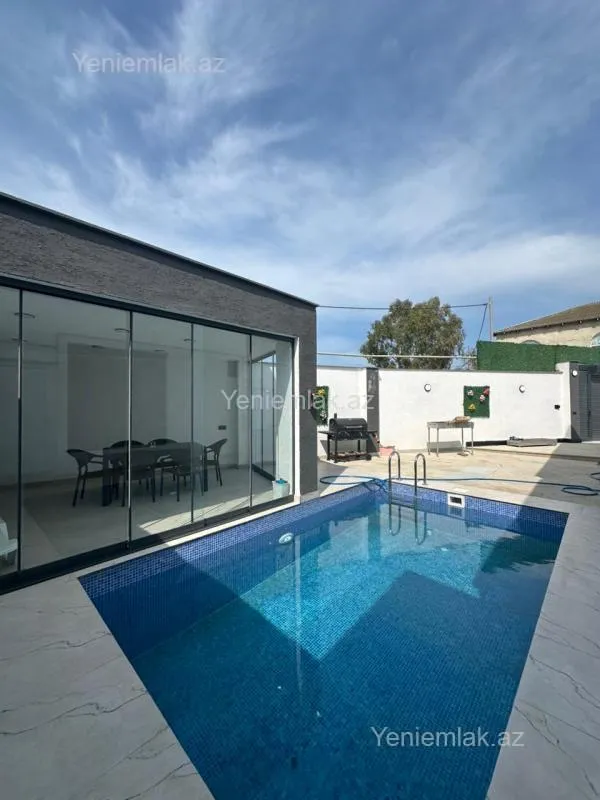 Satılır 4 otaqlı həyət evi 180 m²