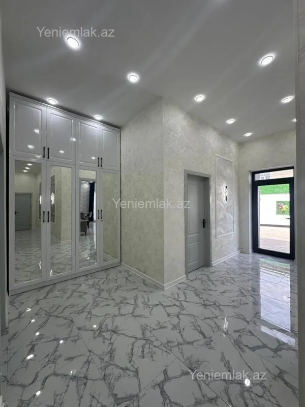 Satılır 4 otaqlı həyət evi 180 m²