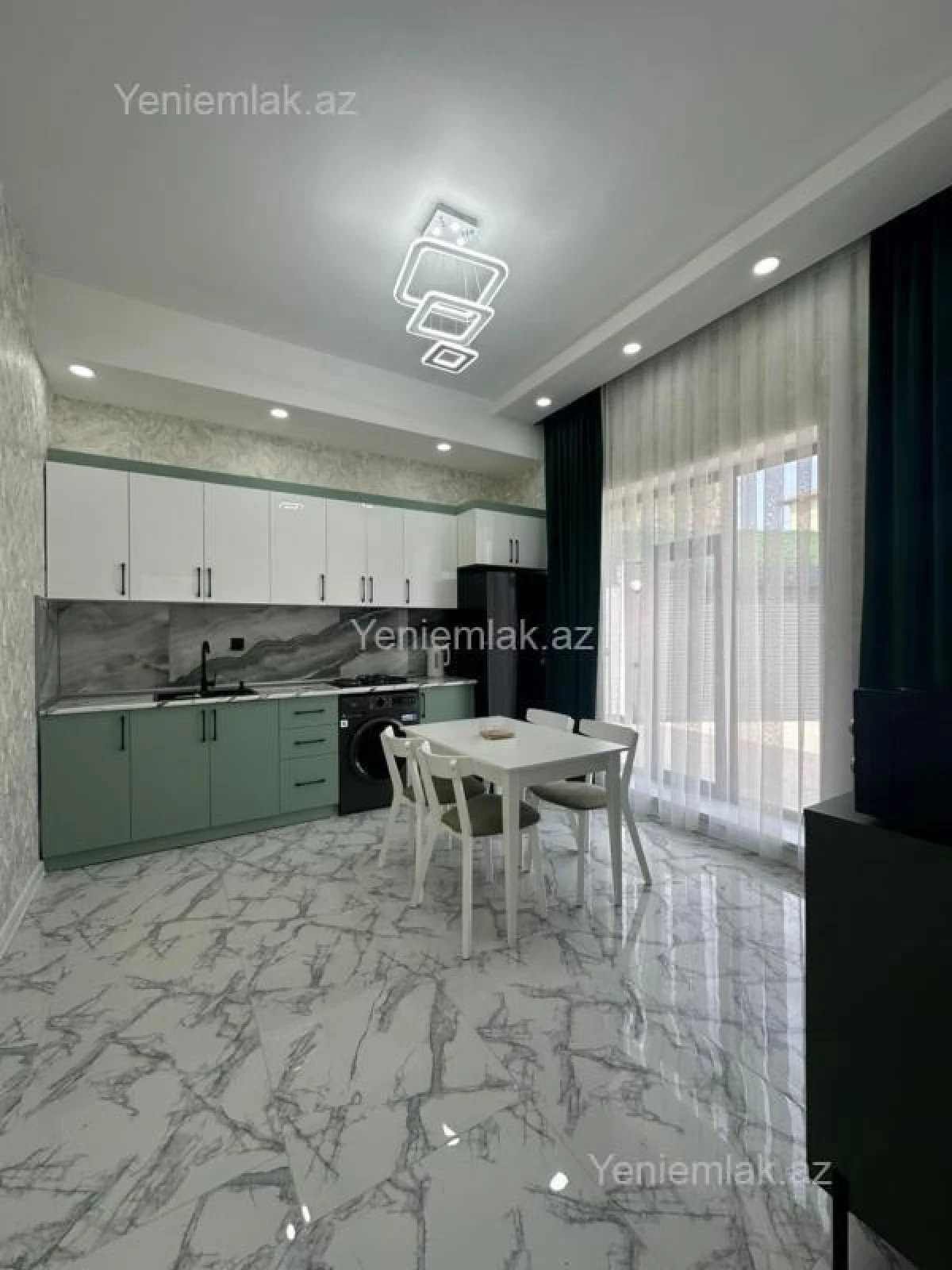 Satılır 4 otaqlı həyət evi 180 m²