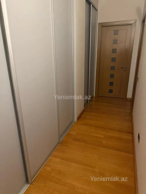 Satılır 4 otaqlı yeni tikili 210 m²