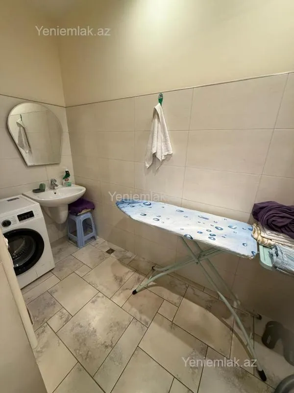 Satılır 4 otaqlı yeni tikili 210 m²