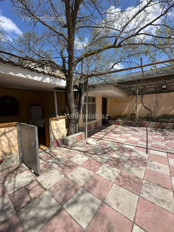 Satılır 5 otaqlı həyət evi 150 m²