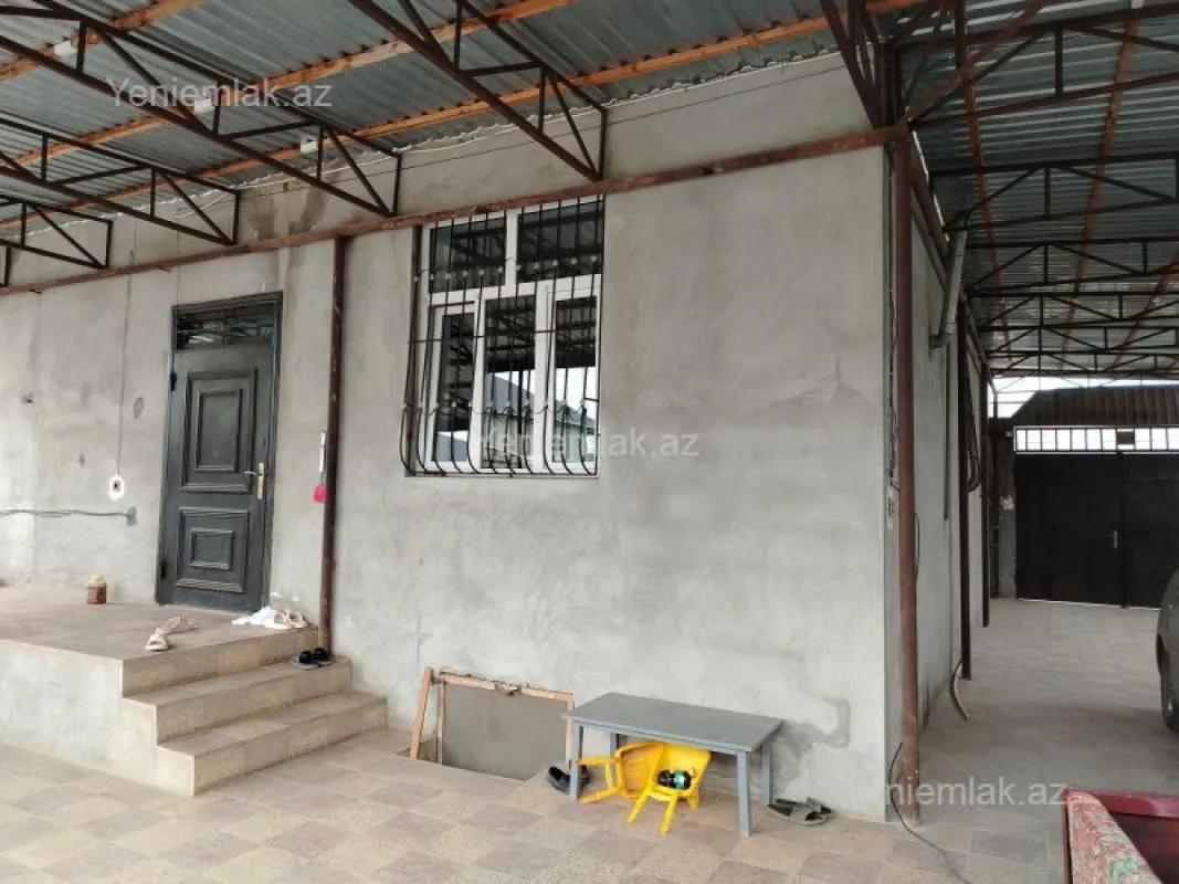 Satılır 4 otaqlı həyət evi 140 m²