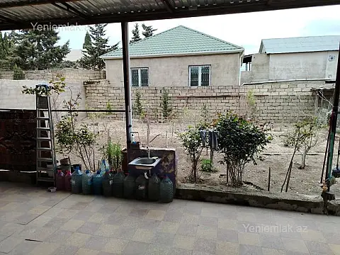 Satılır 4 otaqlı həyət evi 140 m²