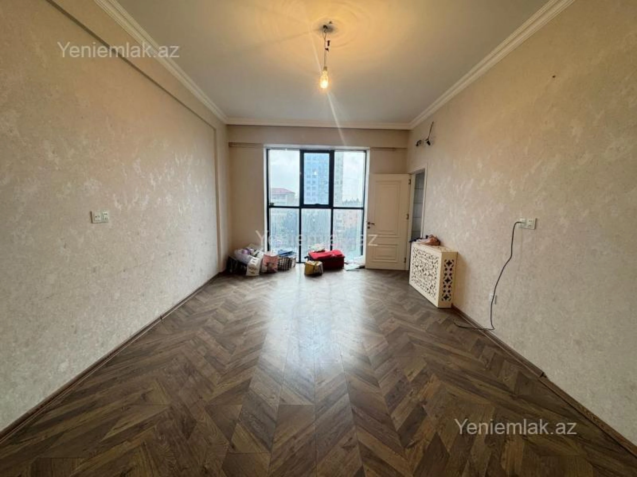 Satılır 3 otaqlı yeni tikili 90 m²