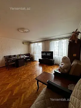 Satılır 2 otaqlı köhnə tikili 714 m²