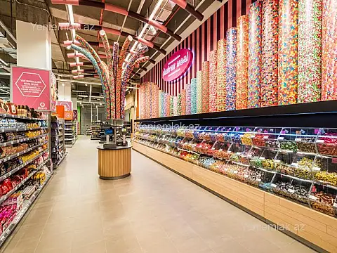 Satılır 4 otaqlı obyekt 210 m²