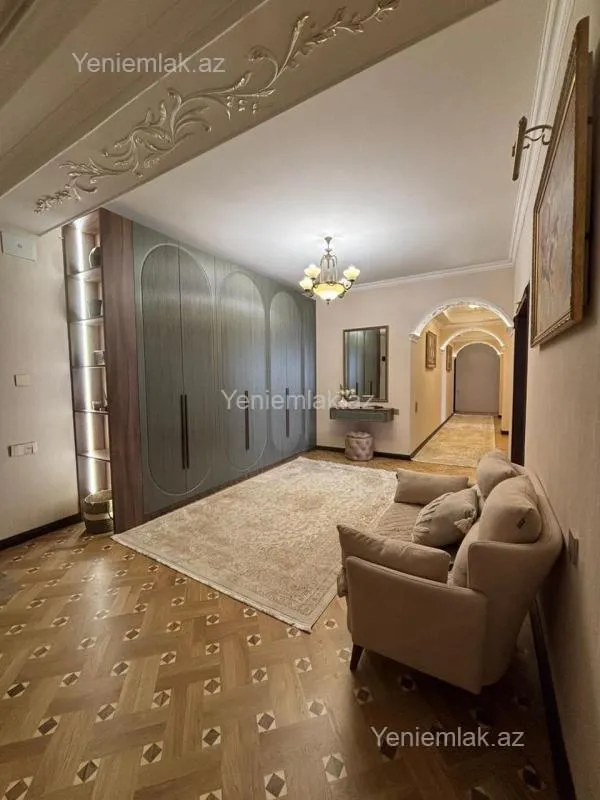 Satılır 4 otaqlı yeni tikili 165 m²