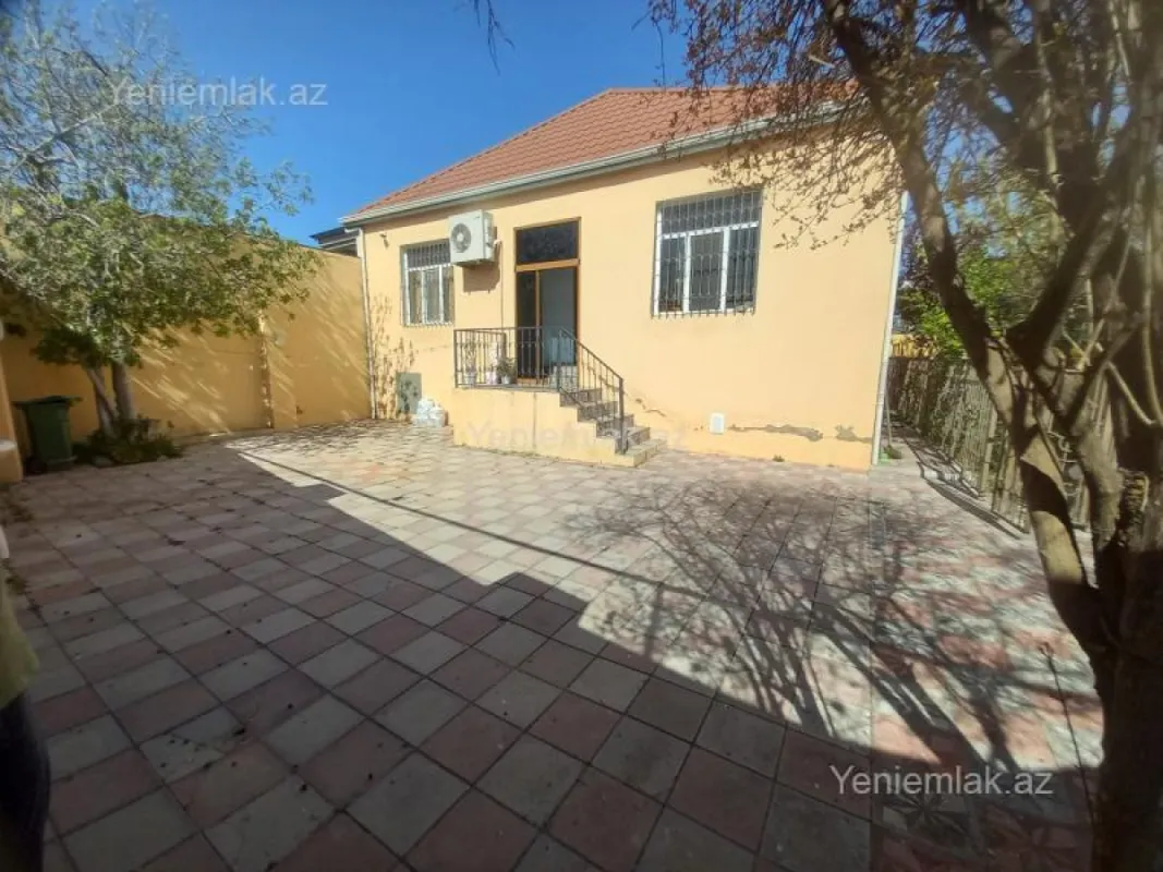 Satılır 4 otaqlı həyət evi 135 m²